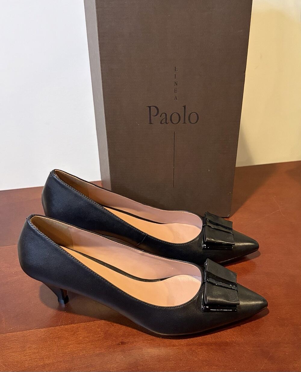 Linea Paolo Women's Black Leather/Patent Bow Pointed Toe Slip-On Pump 9.5M